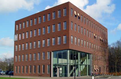 Bedrijfspand 8